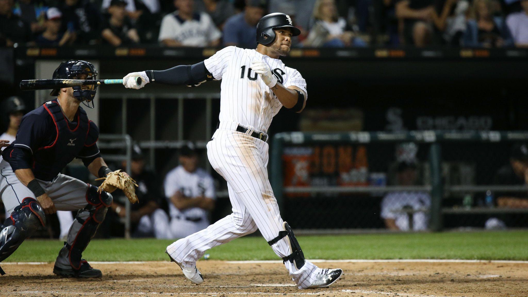 White Sox experimenting with Yoan Moncada and others as losses mount