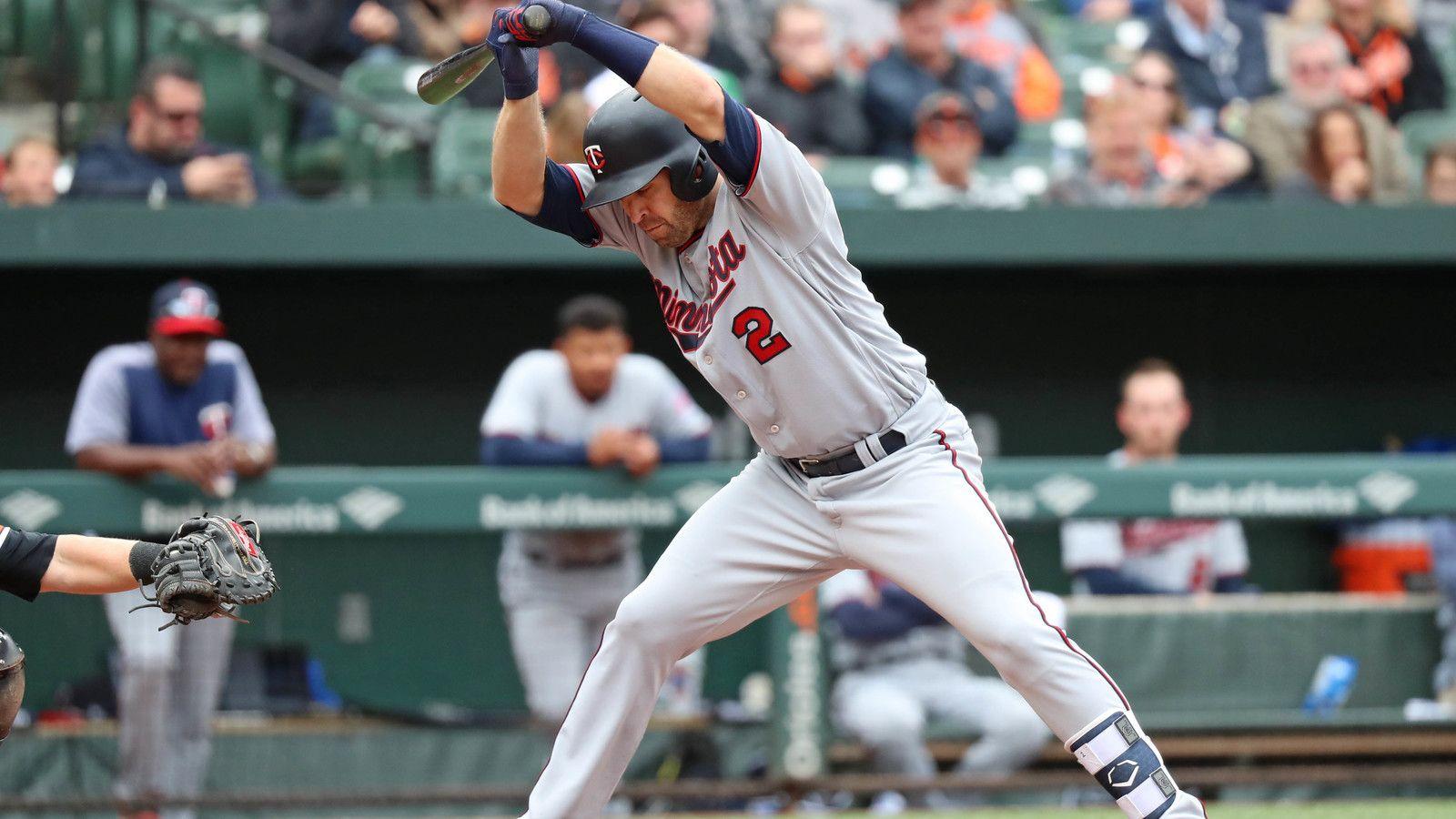 Twins players angry after Orioles bunt against shift in 9th