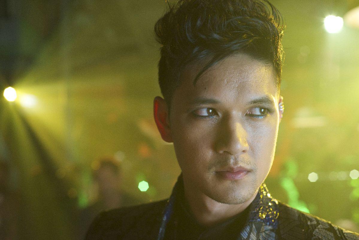Wallpaper of Magnus Bane for fans of Shadowhunters TV Show. Magnus
