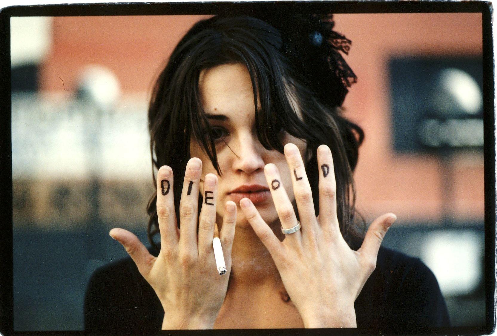 Asia Argento HD Desktop Wallpaperwallpaper.net