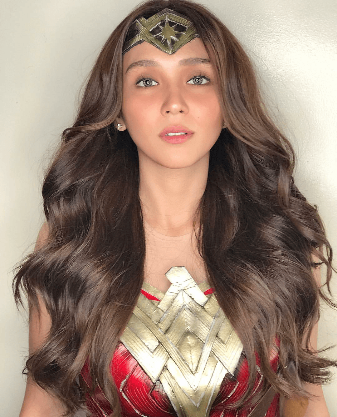 LOOK: Kathryn Bernardo slays in Wonder Woman costume