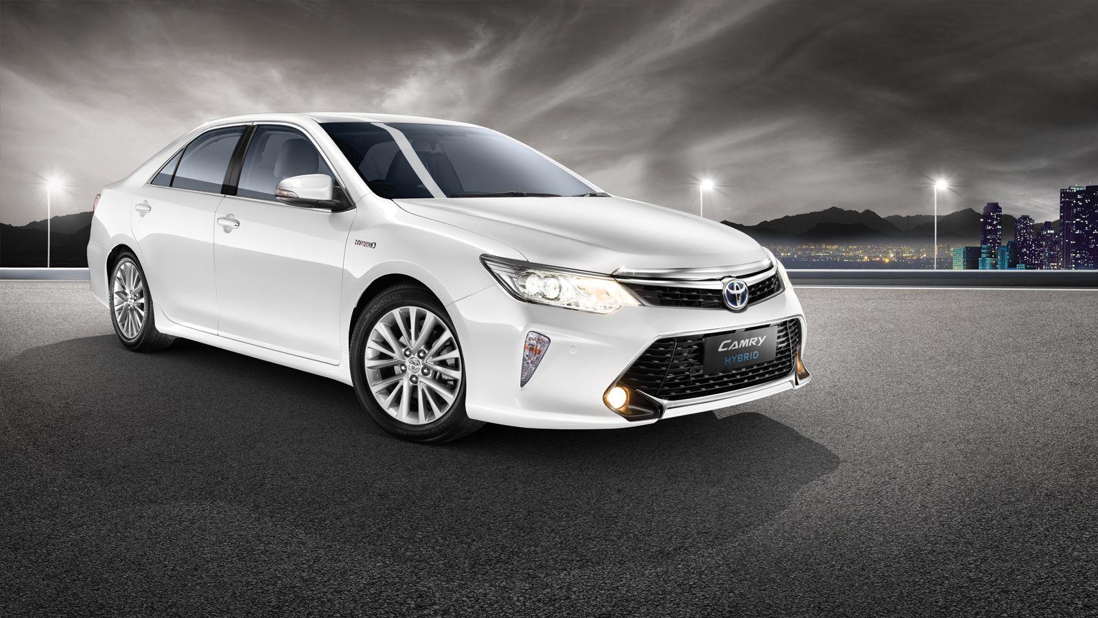 Toyota Camry hoàn toàn mới - trẻ trung hơn, mạnh mẽ hơn, an toàn hơn