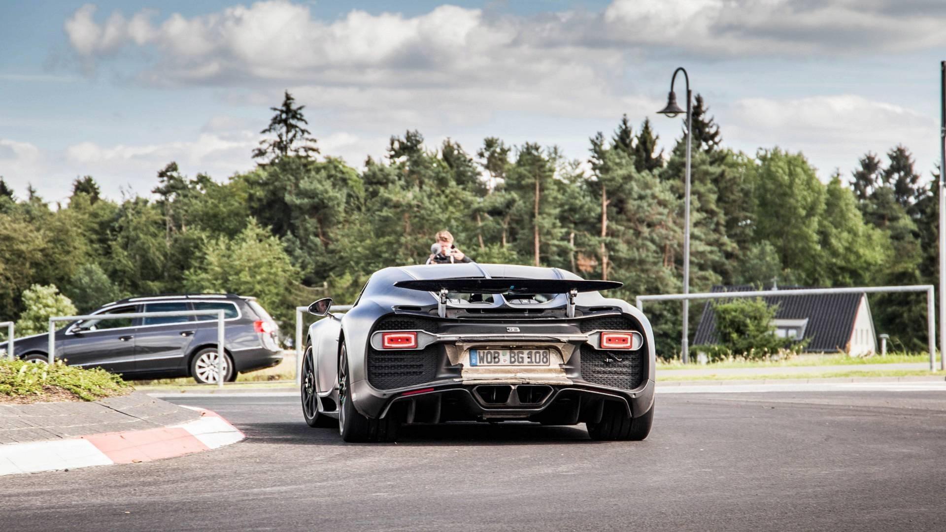 Bugatti Divo On Cornering Test