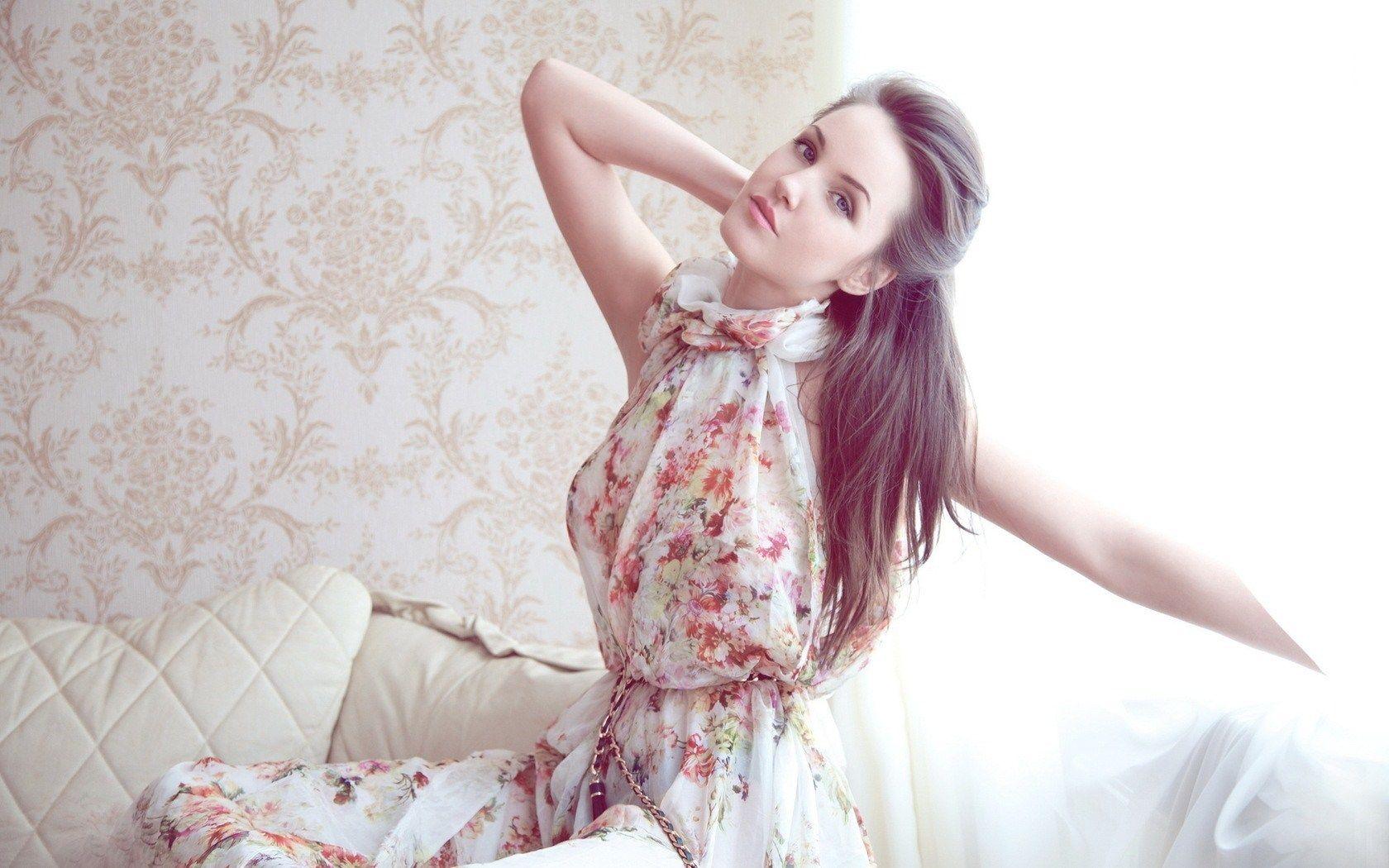 Fashion Girl Wallpaper HD