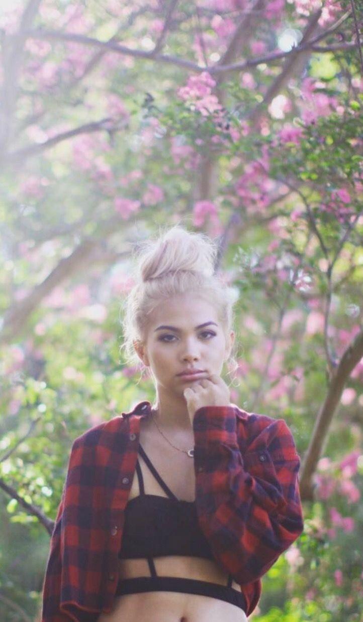 Hayley Kiyoko Wallpaper. Queen. Gay and Beautiful people