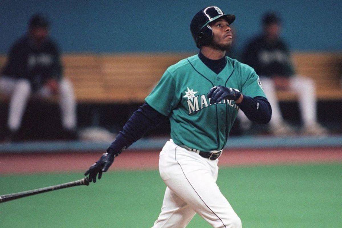 Ken Griffey Jr. To Enter The Hall Of Fame As All Time Great Center