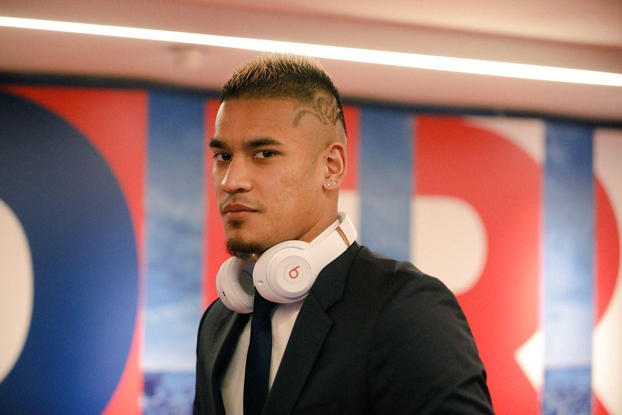 Footballers with Beats