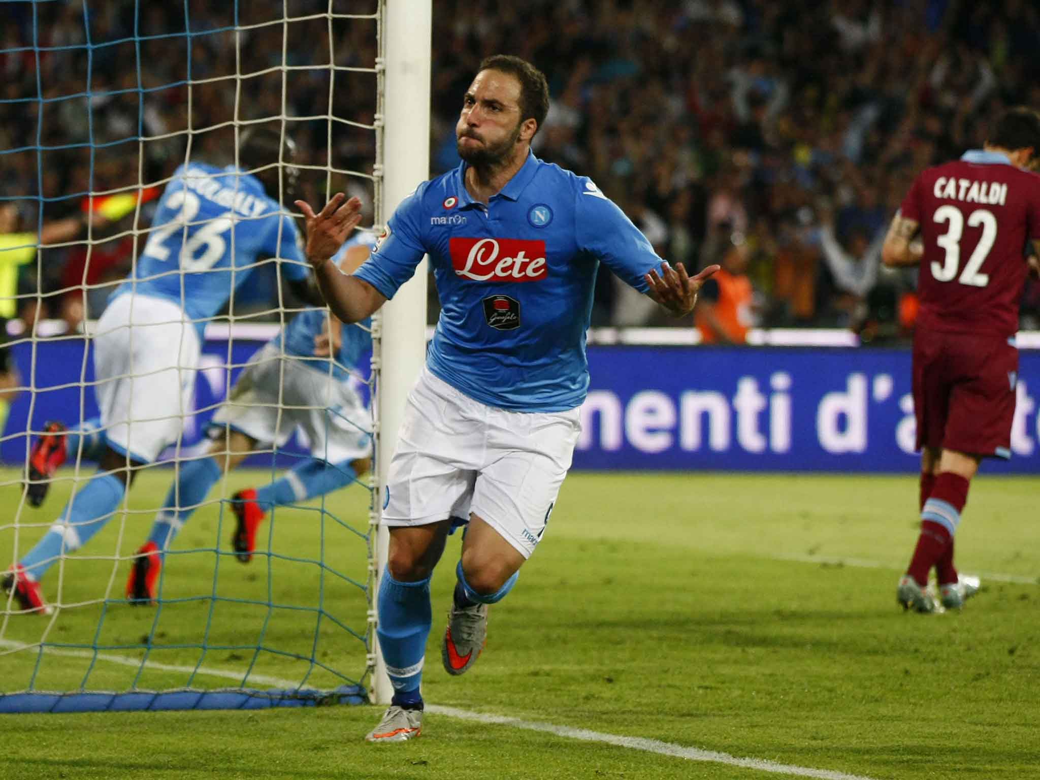Gonzalo Higuain to Arsenal: Gunners lodge £29.4m offer for striker