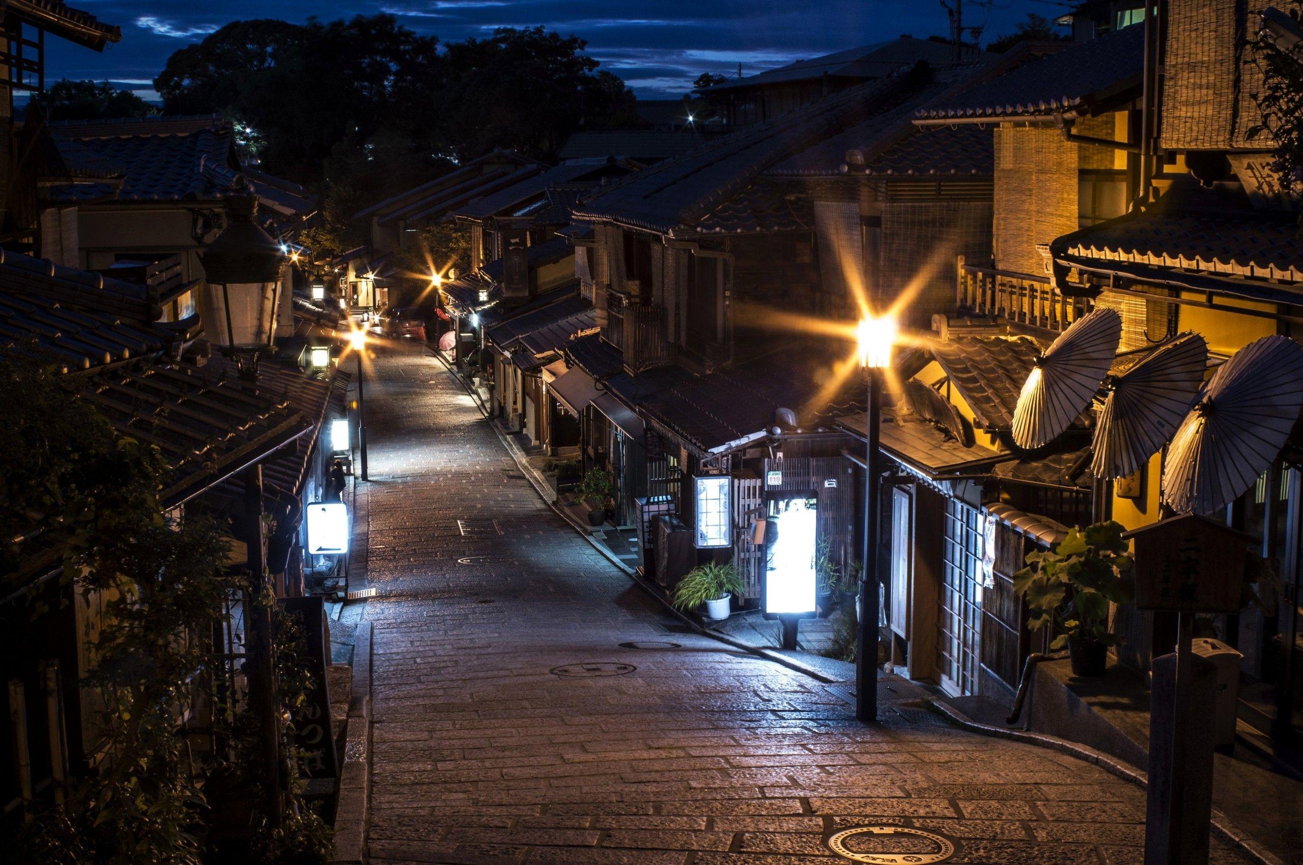 Download 2560x1700 Japan Traditional Houses, Street, Light, Night