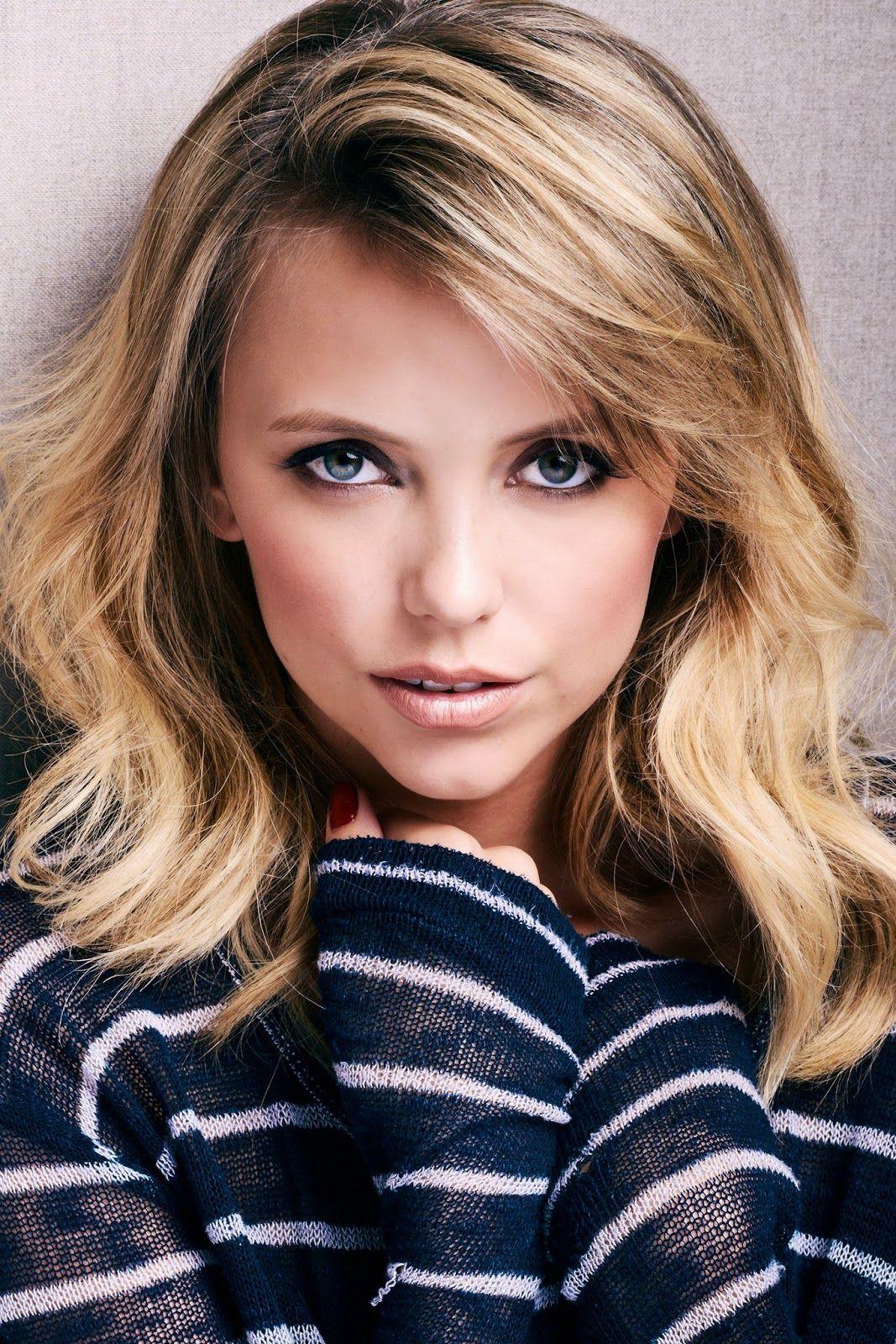 aboutnicigiri: Riley Voelkel.