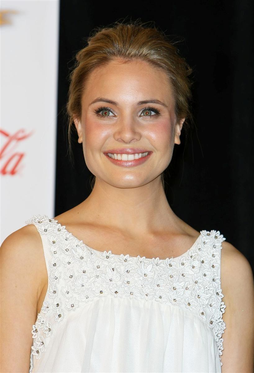 Leah Pipes.