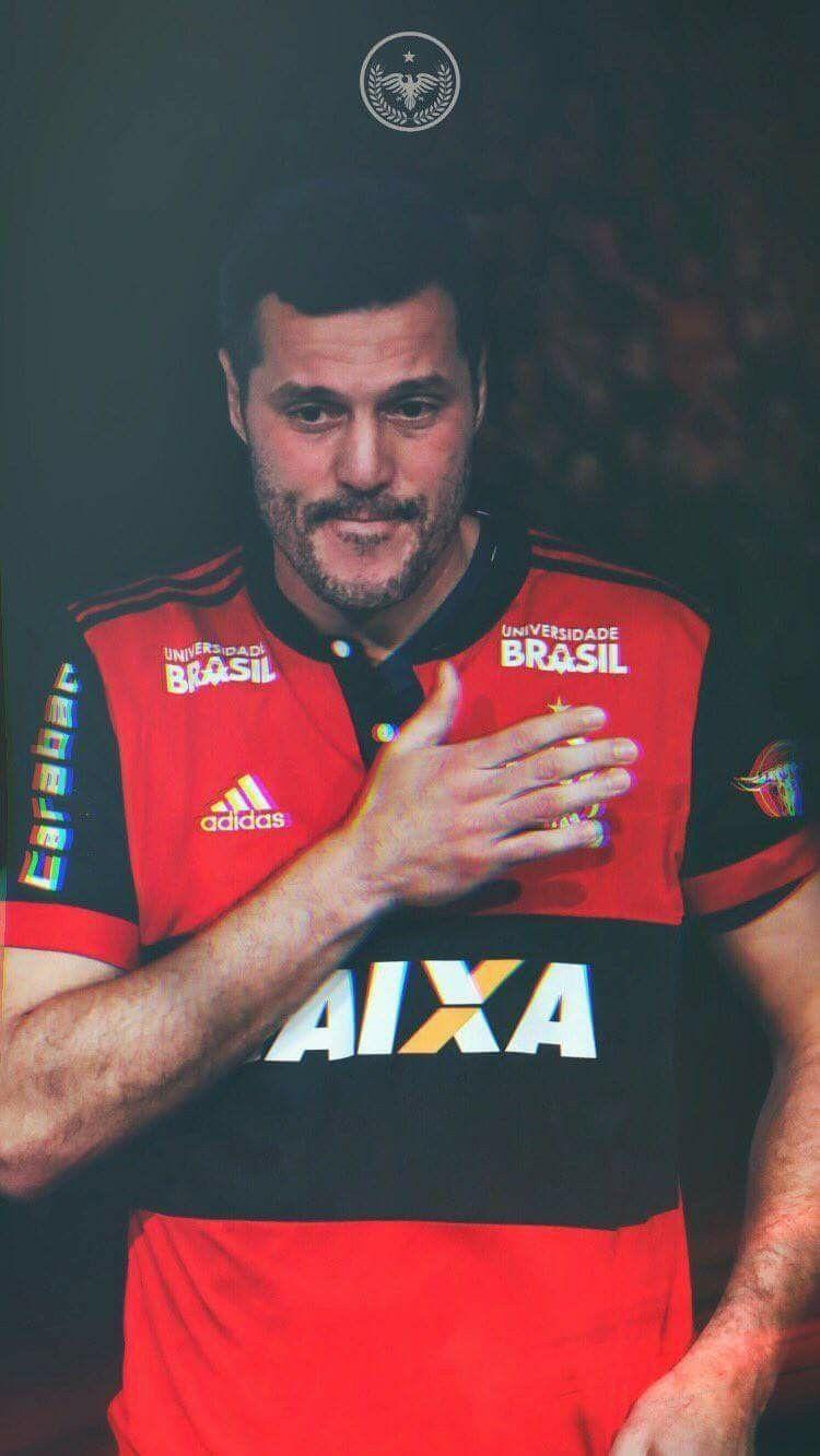 Julio Cesar. ⚫ Por 1895Edits. Twitter. CRF
