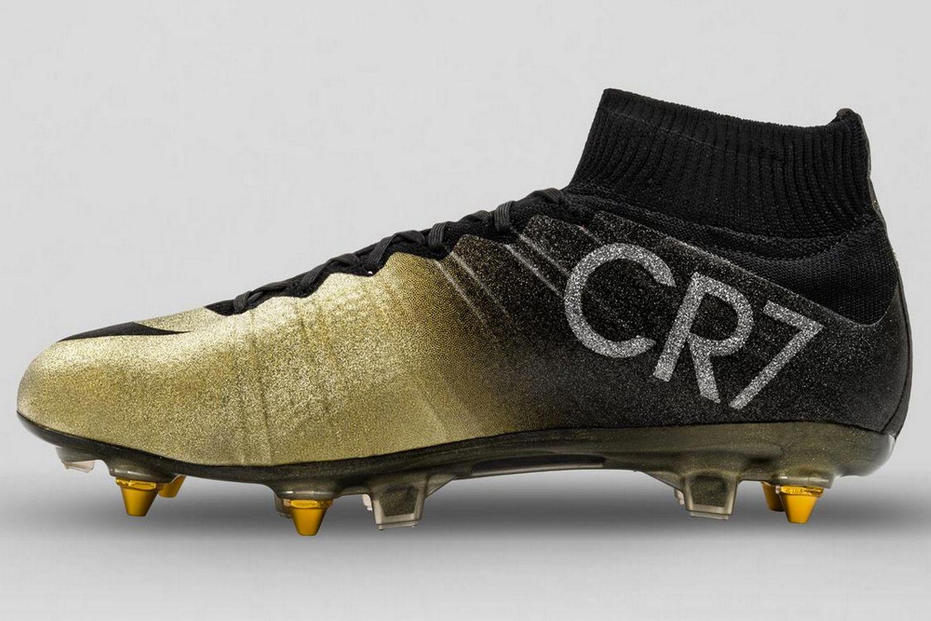 In picture: Cristiano Ronaldo's new Nike Mercurial CR7 gold boots