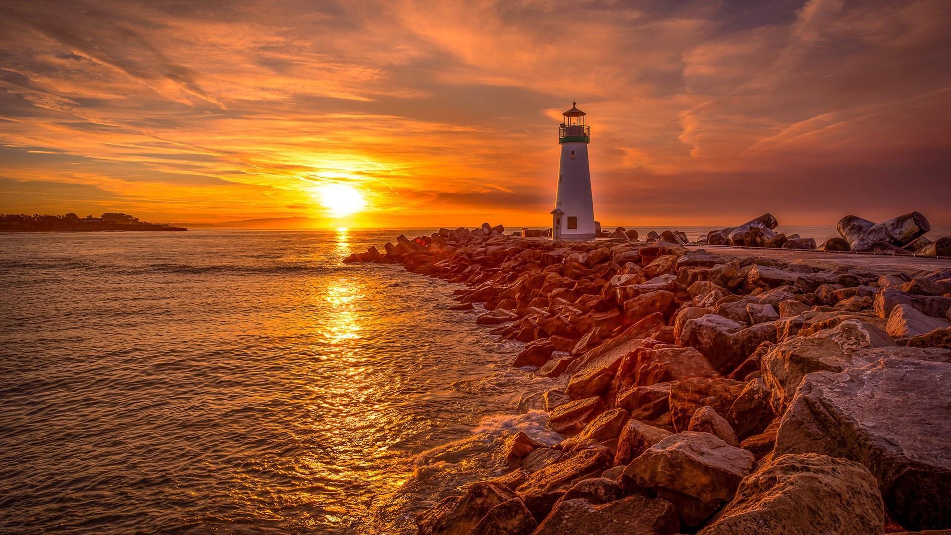 Walton Lighthouse (Santa Cruz, California) Wallpaper. Wallpaper