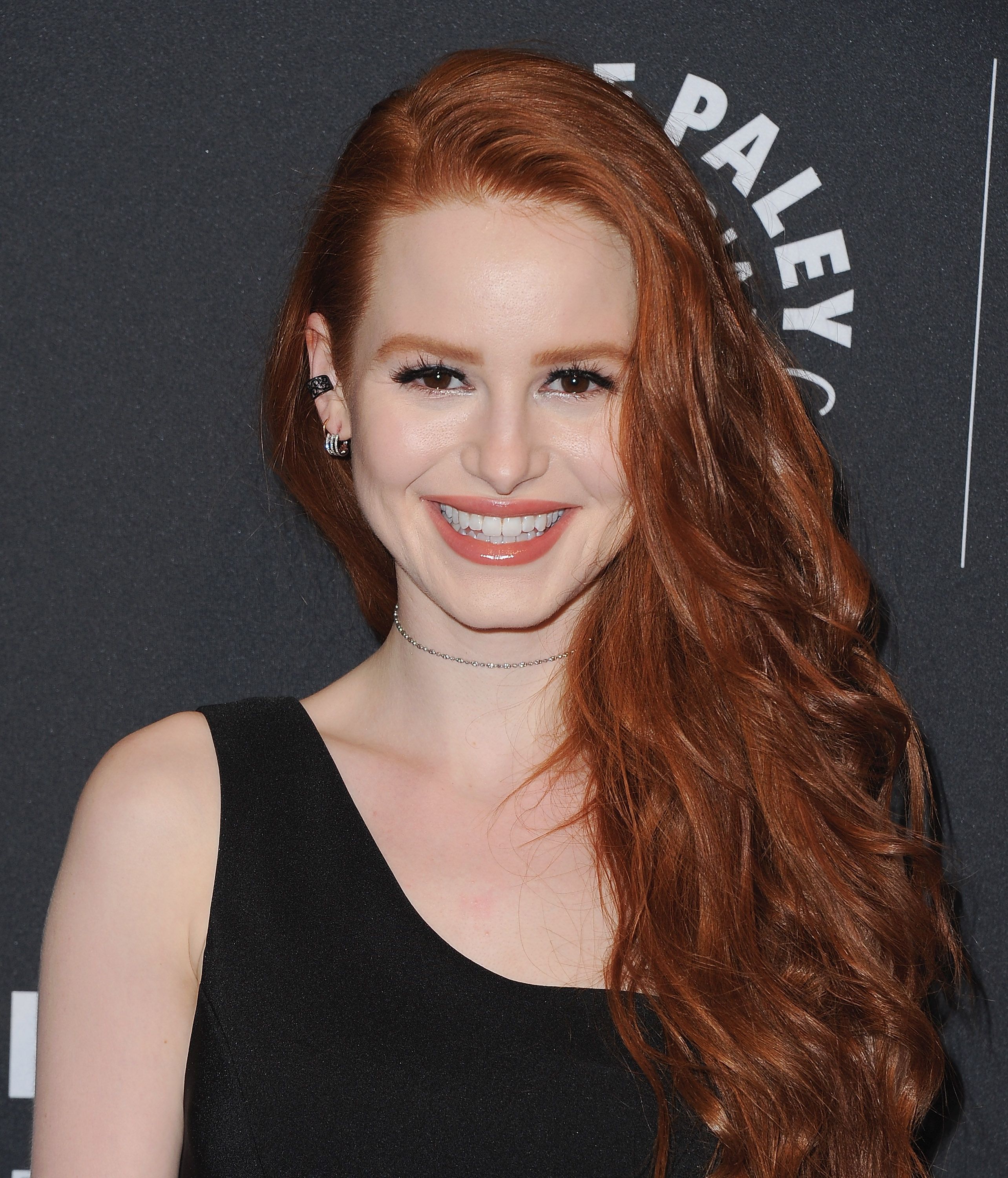 Madelaine Petsch Just Had A Cook Off With Gordon Ramsay!!