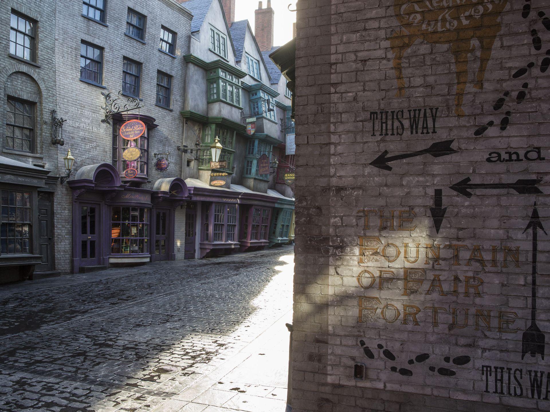 USA Today Takes Us Behind the Brick Wall: Brand New Diagon Alley