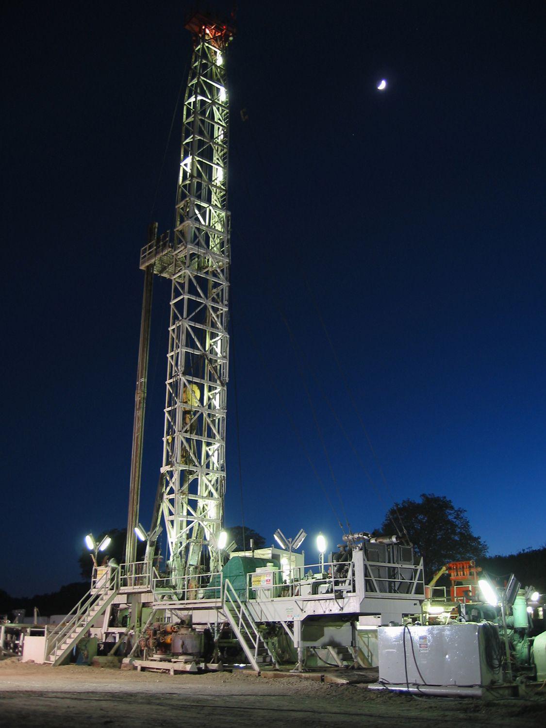 Drilling Rig Information and Gallery