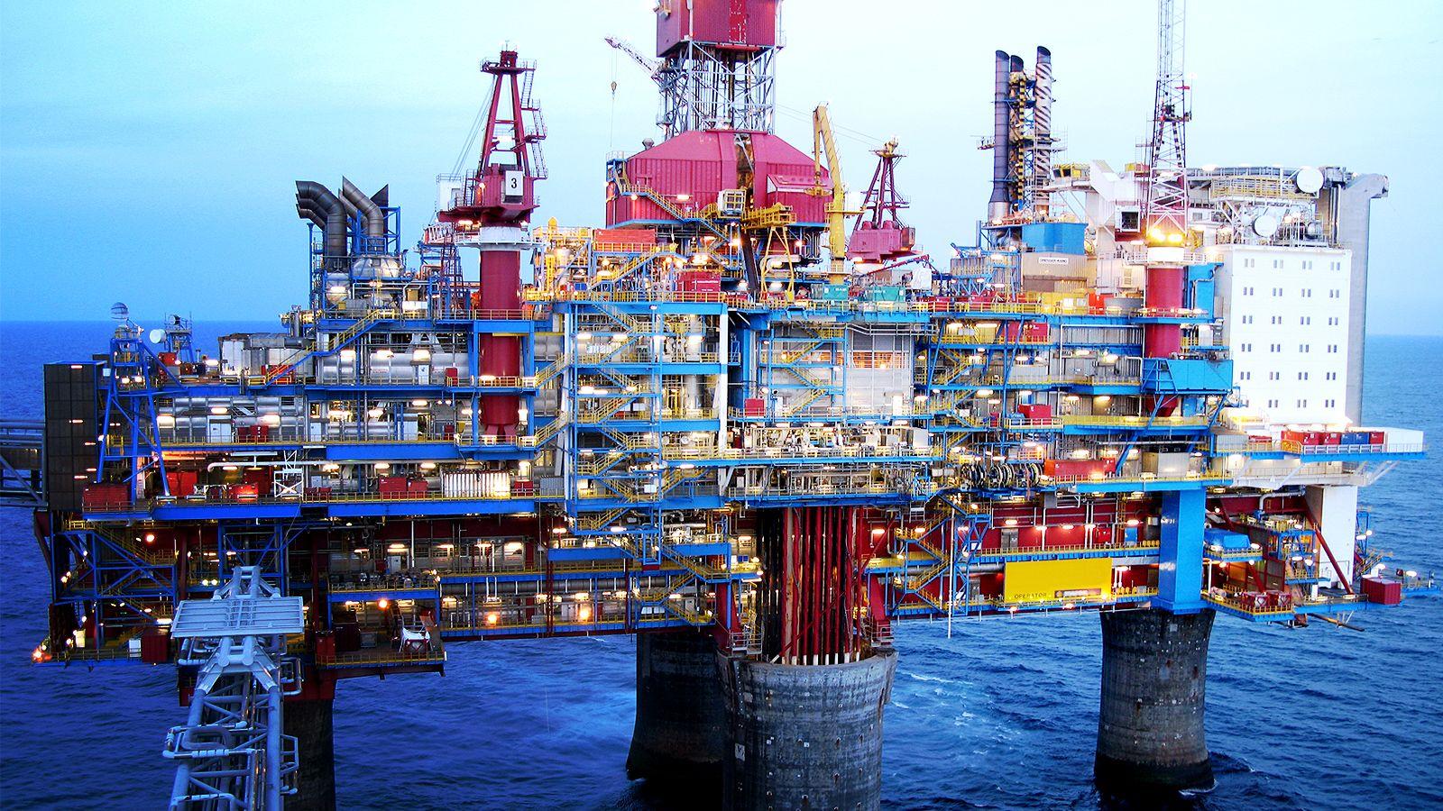 Download Oil Rig HD Wallpaper Gallery