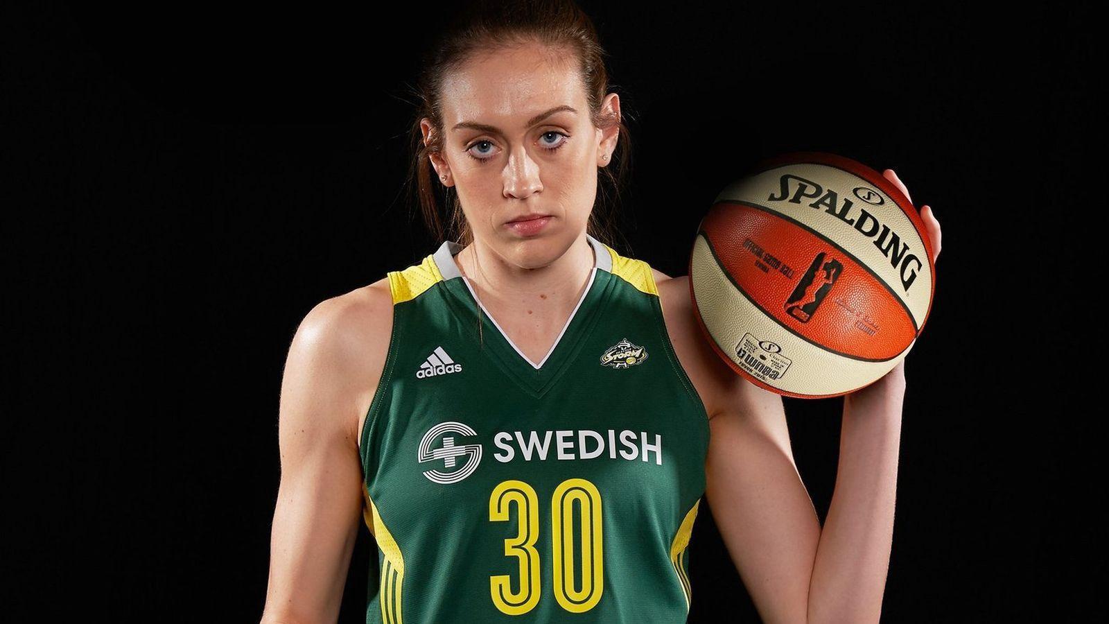 Rookie Breanna Stewart cleans up with WNBA awards