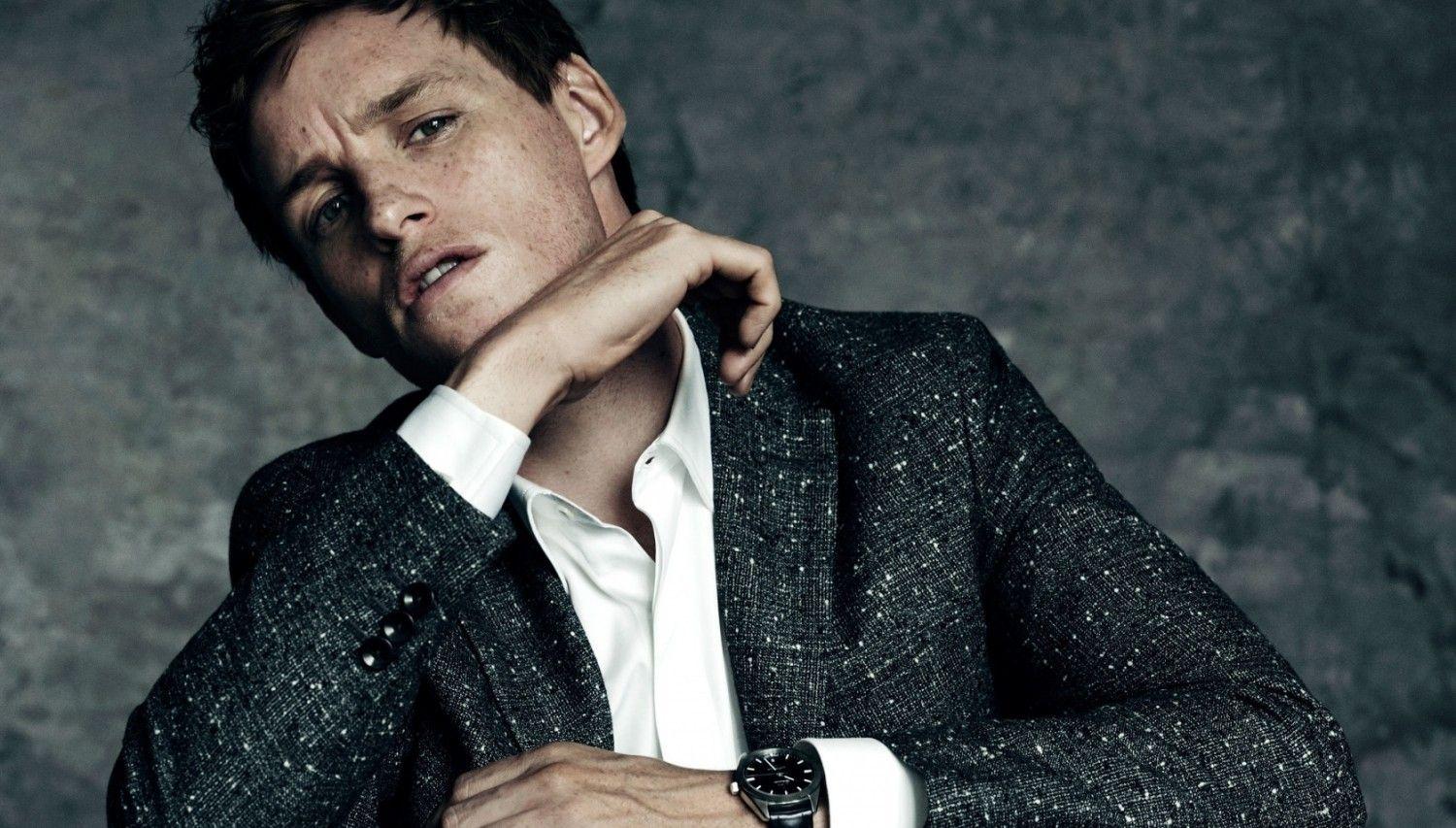 Download 1500x853 Eddie Redmayne, Jacket, Watch, Actor, Hands On Jaw