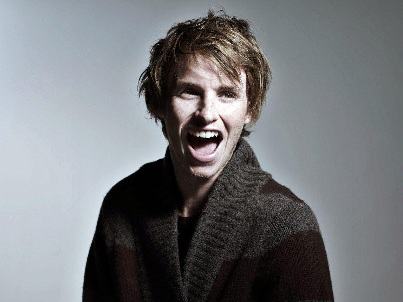 Eddie Redmayne Wallpaper High Quality