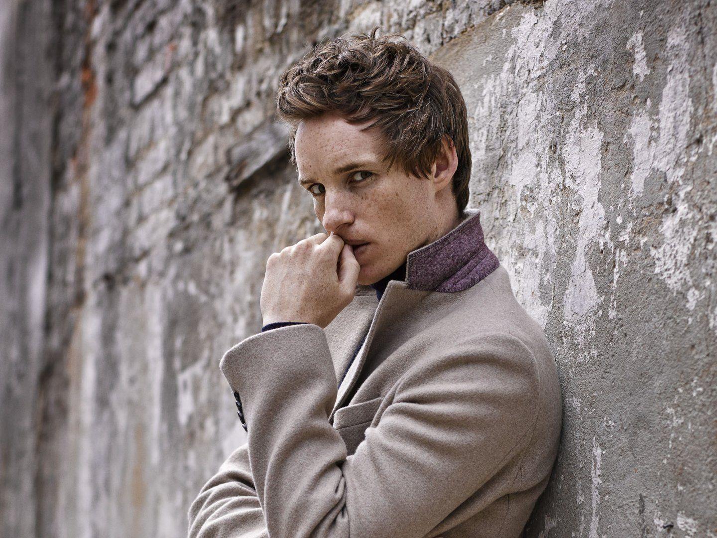 eddie redmayne iphone wallpaper redmayne iphone