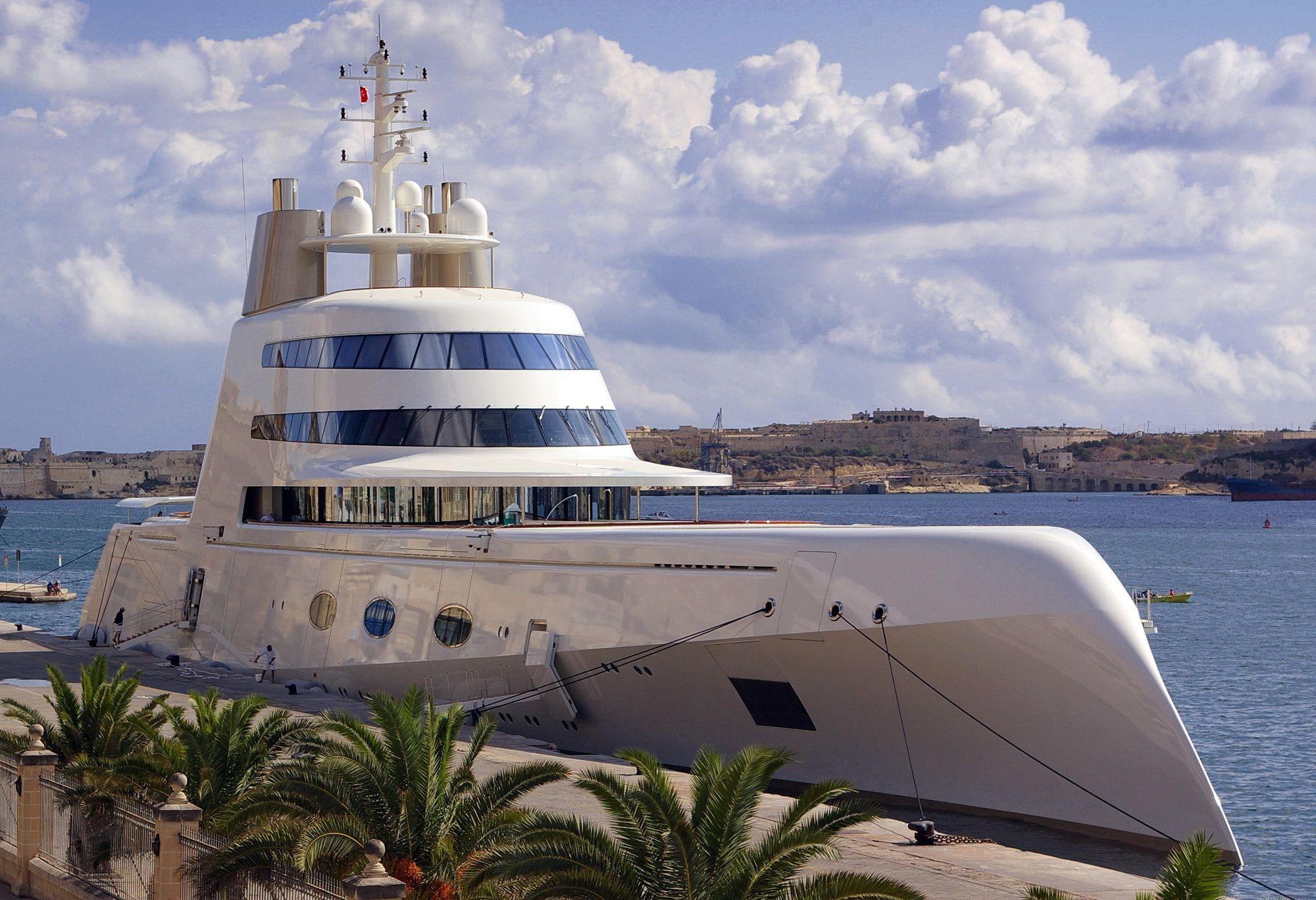 Photos superyacht A Luxury Yacht 2000x1368