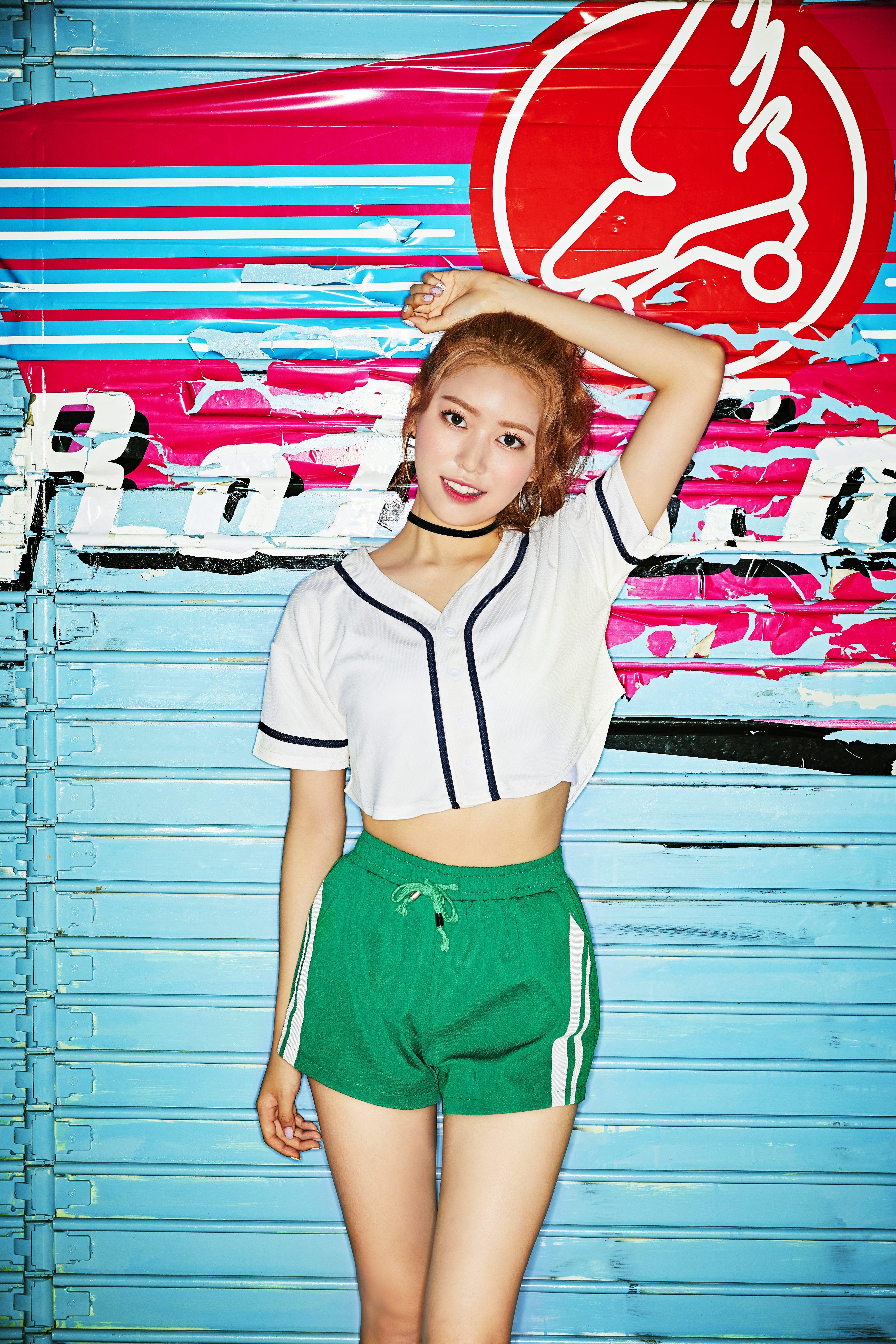 Momoland / Fun To The World Concept Photo (HD)-Pop