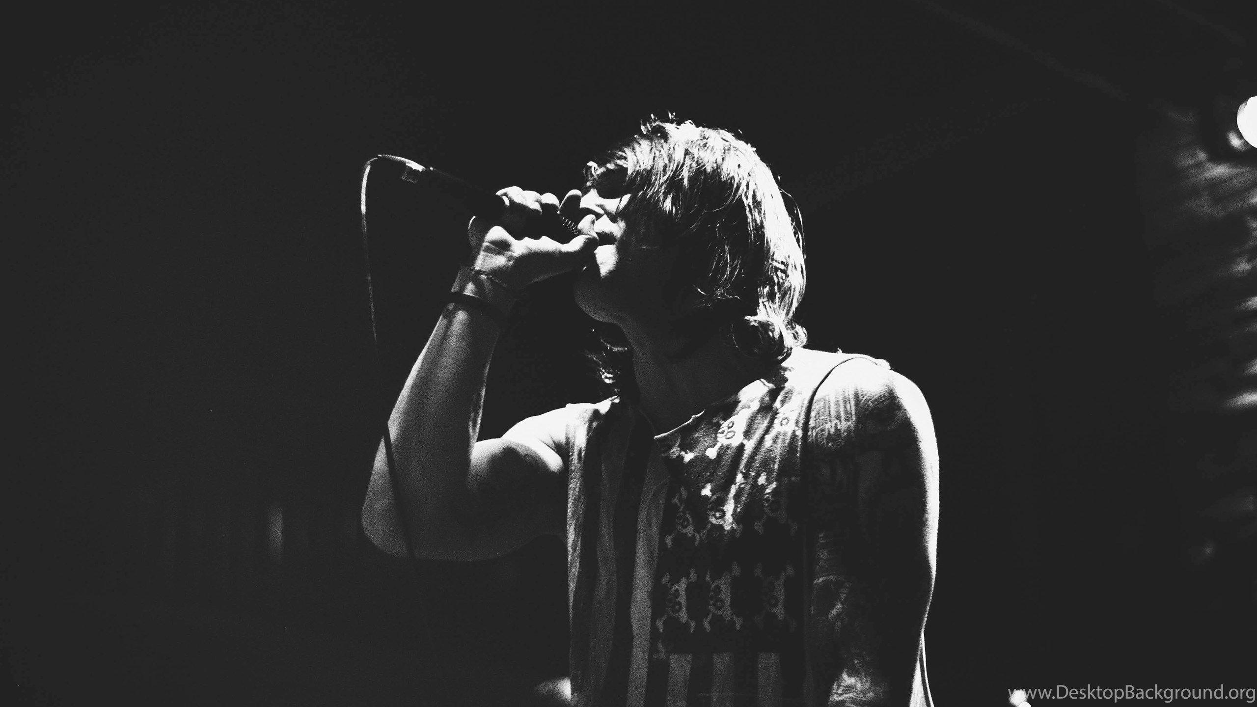 BLESSTHEFALL Metalcore Screamo Hardcore Concert Singer Wallpaper