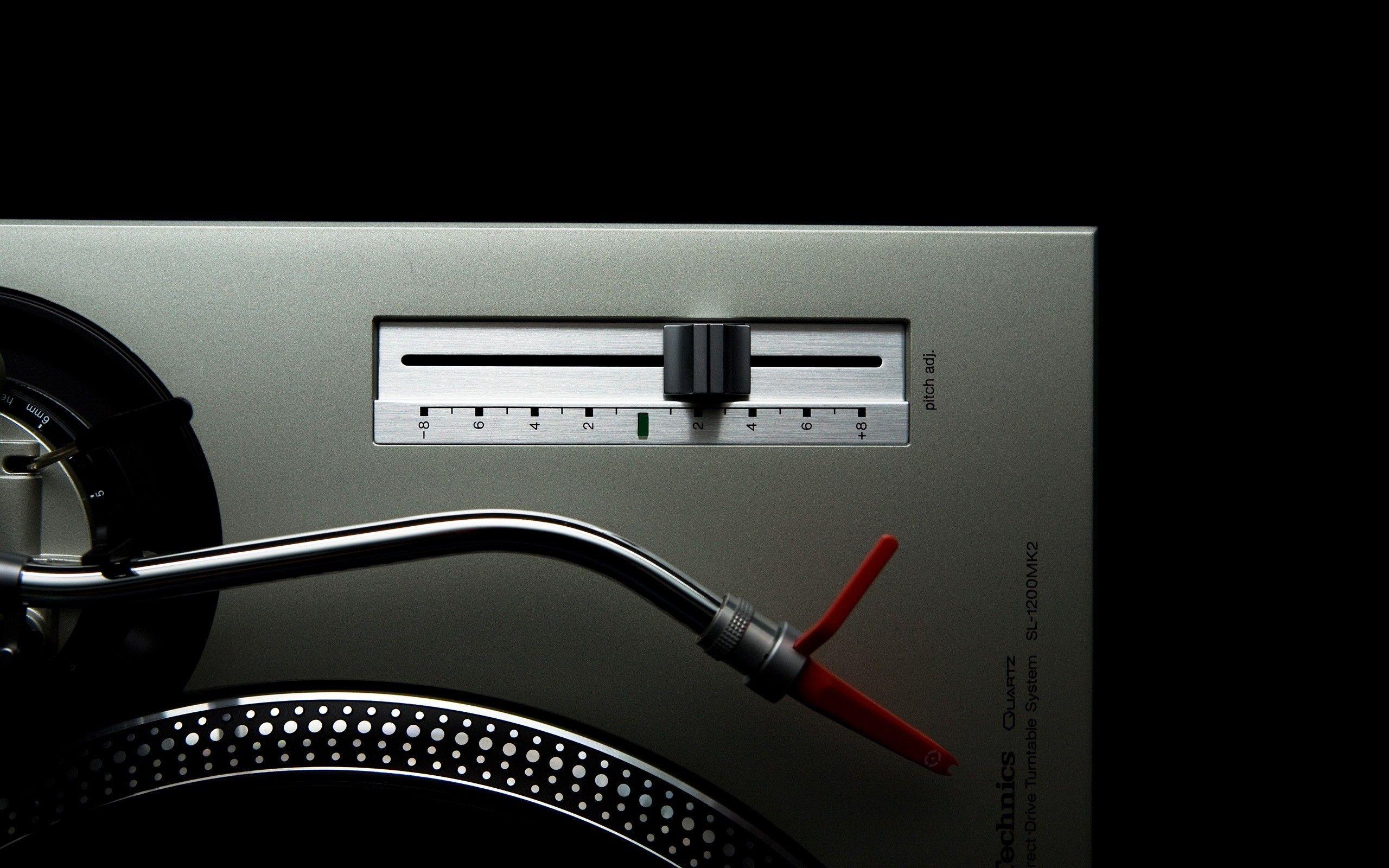 Dj Turntable Wallpaper background picture