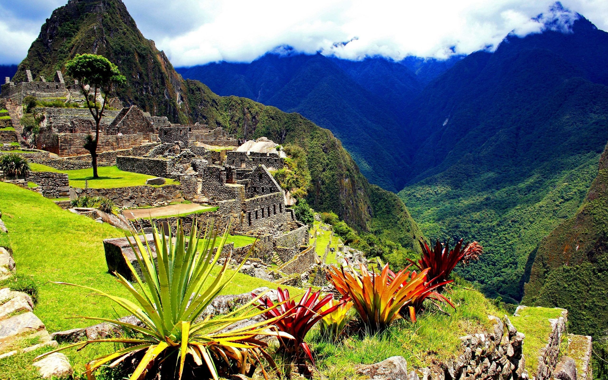 Machu Picchu Peru. picture download to your desktop