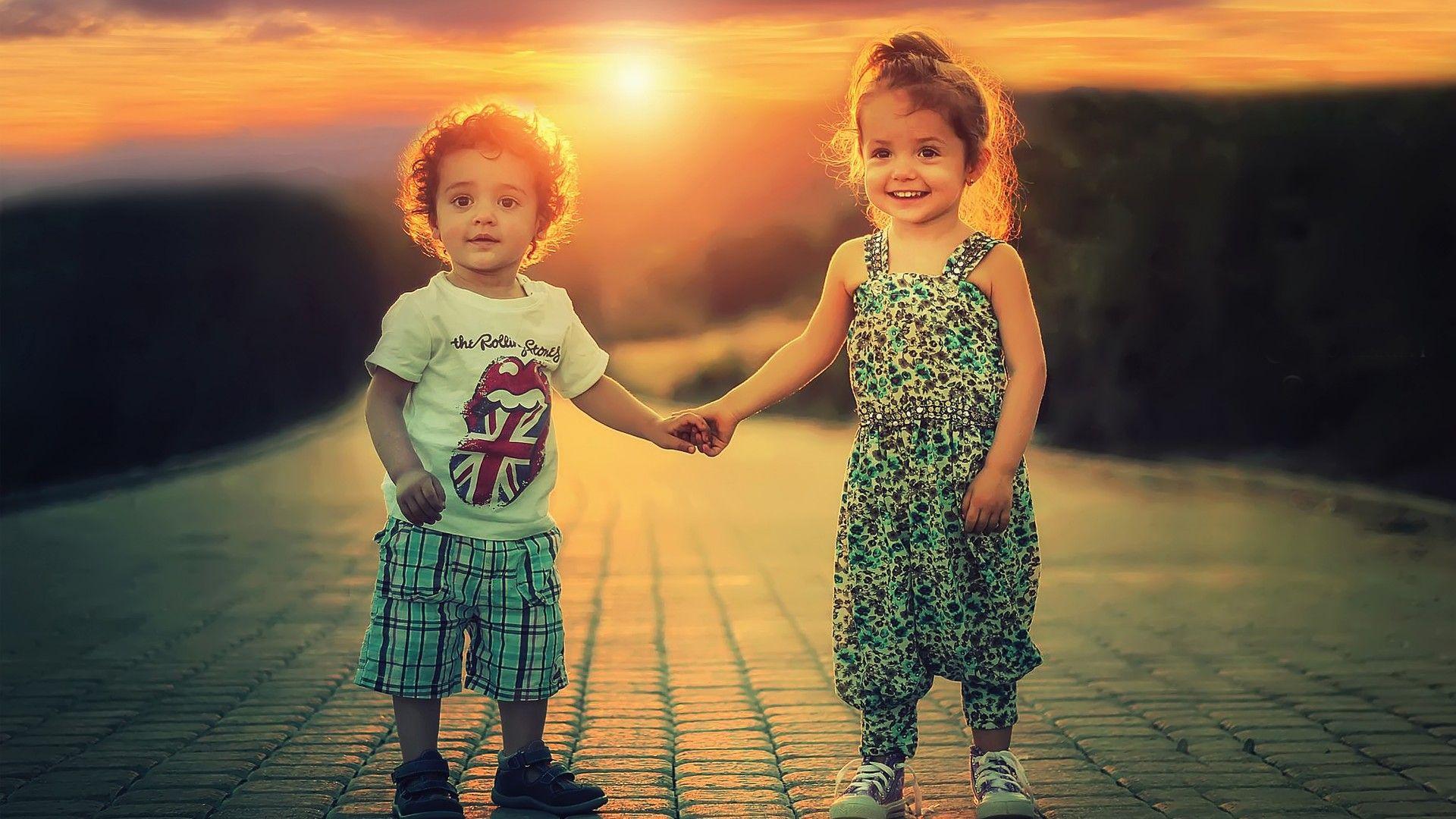 Cute Love Baby Couple Wallpaper For Mobile. (69++ Wallpaper)