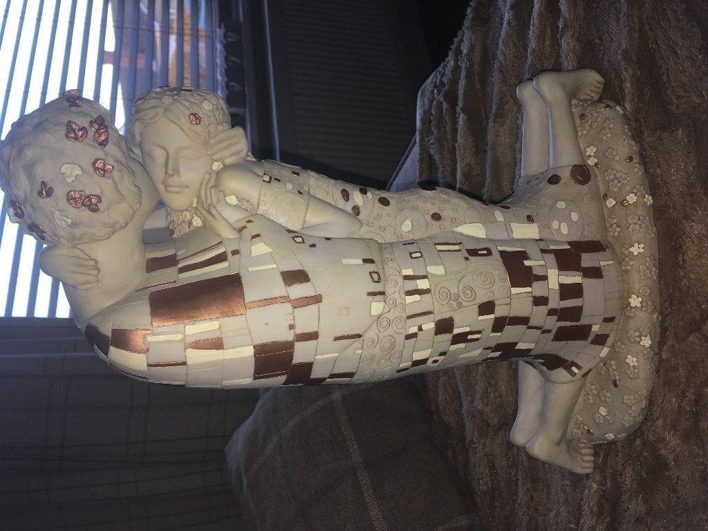 Collectable Ornament Past Times Klimt Kiss large