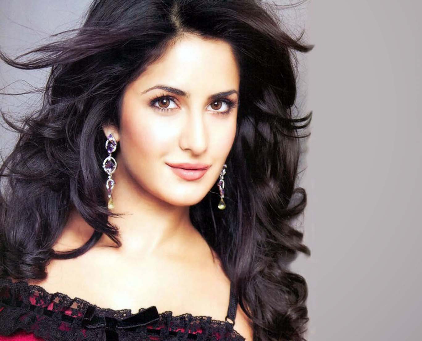 Katrina Kaif Latest HD WallPapers Downloads