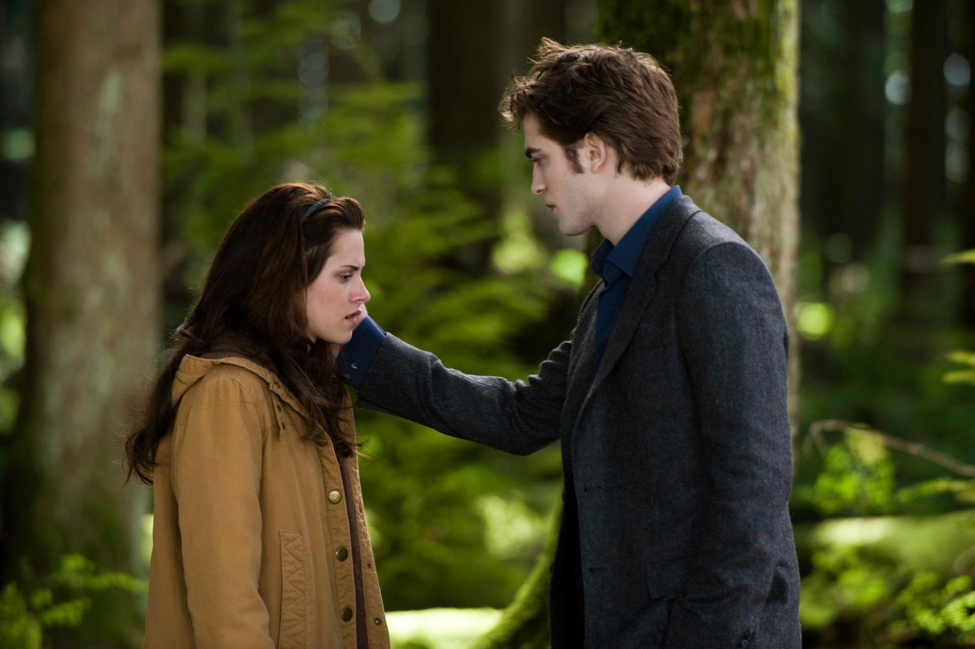 Twilight NEW MOON Pics!