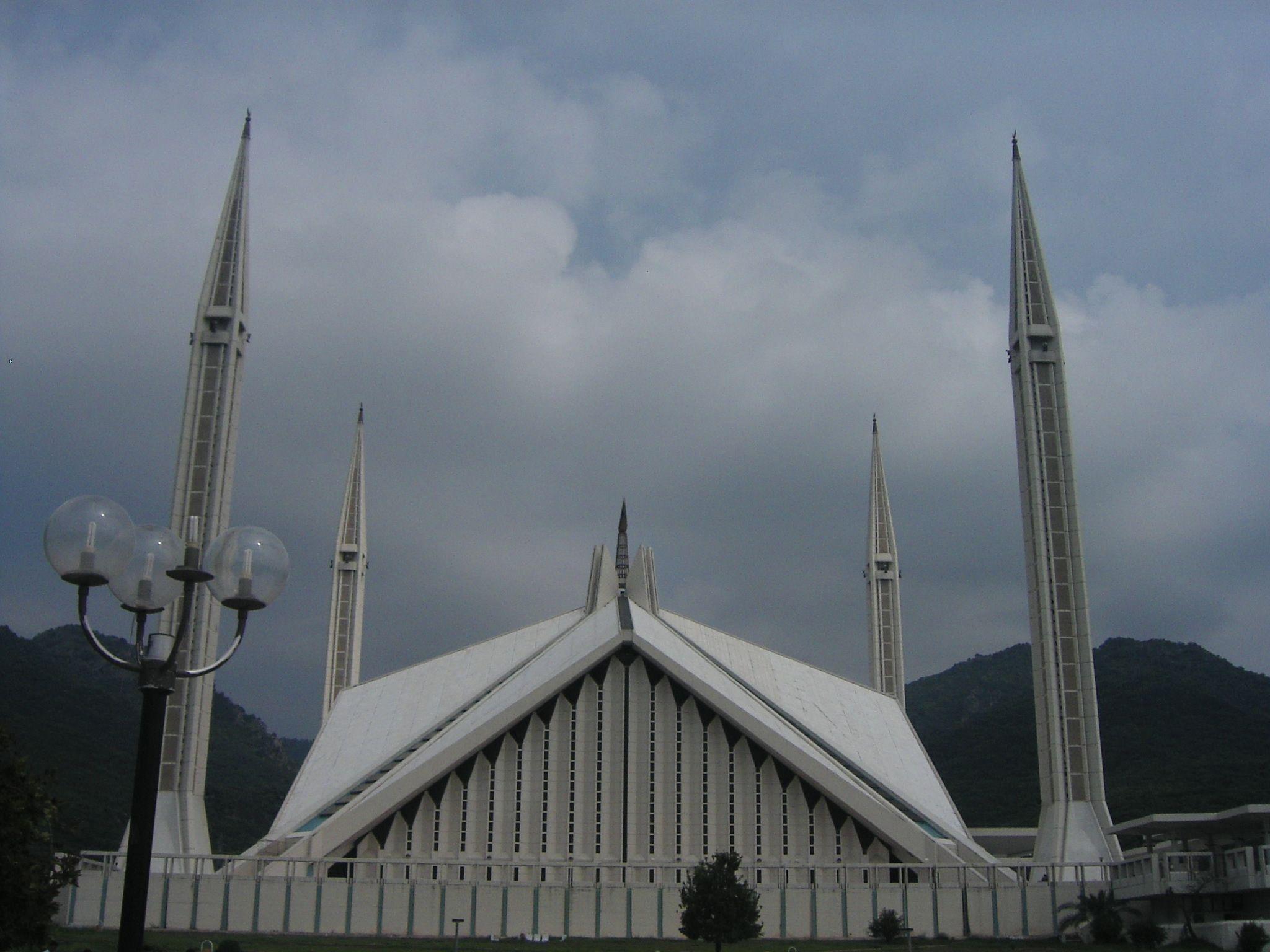 Islamabad○○○The Beautiful♥ image Faisal Masjid With A Cloudy