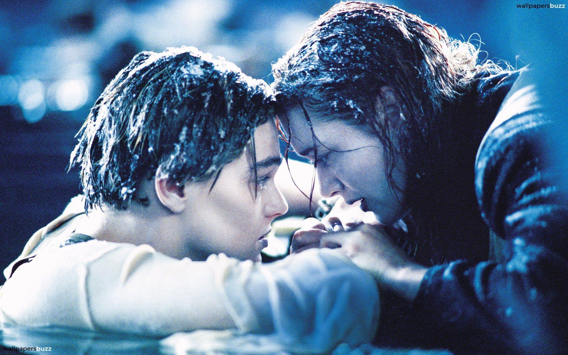 Rose and Jack in Water HD Wallpaper