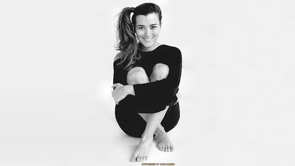 Cote De Pablo AKA Ziva David Sitting By Dave Daring