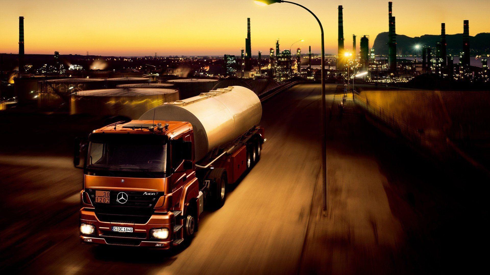 Truck Wallpaper High Resolution background picture