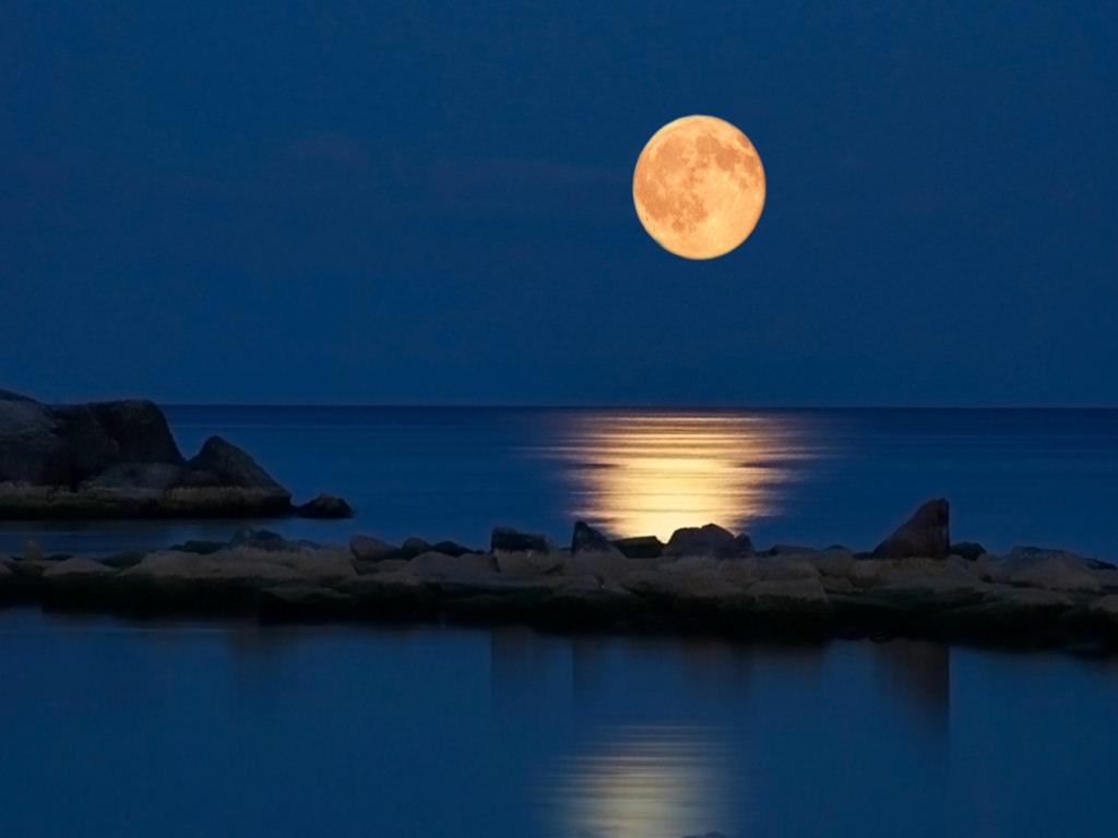 Do You Love the Moon? With Spiritual Gifts