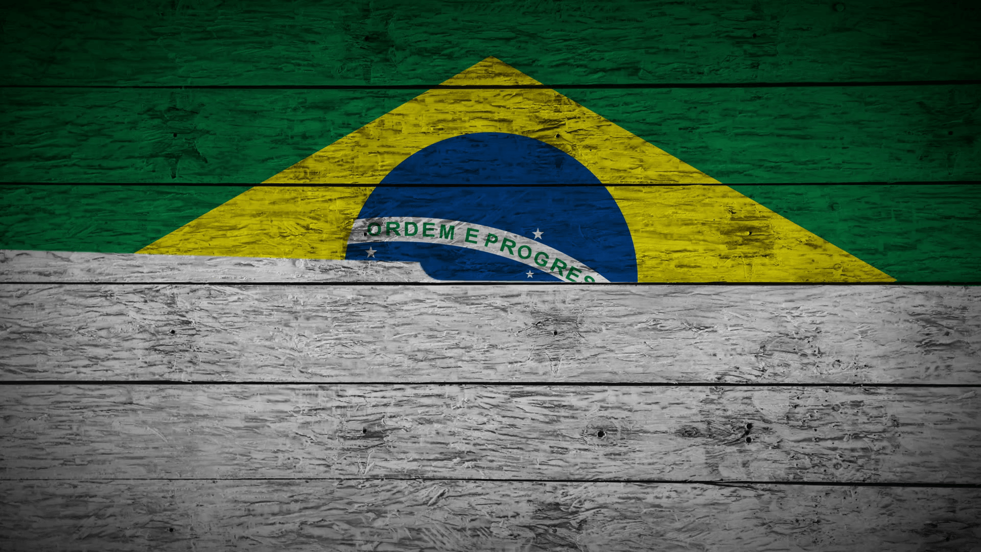 Painting Flag of Brazil on old wood boards With four different ways