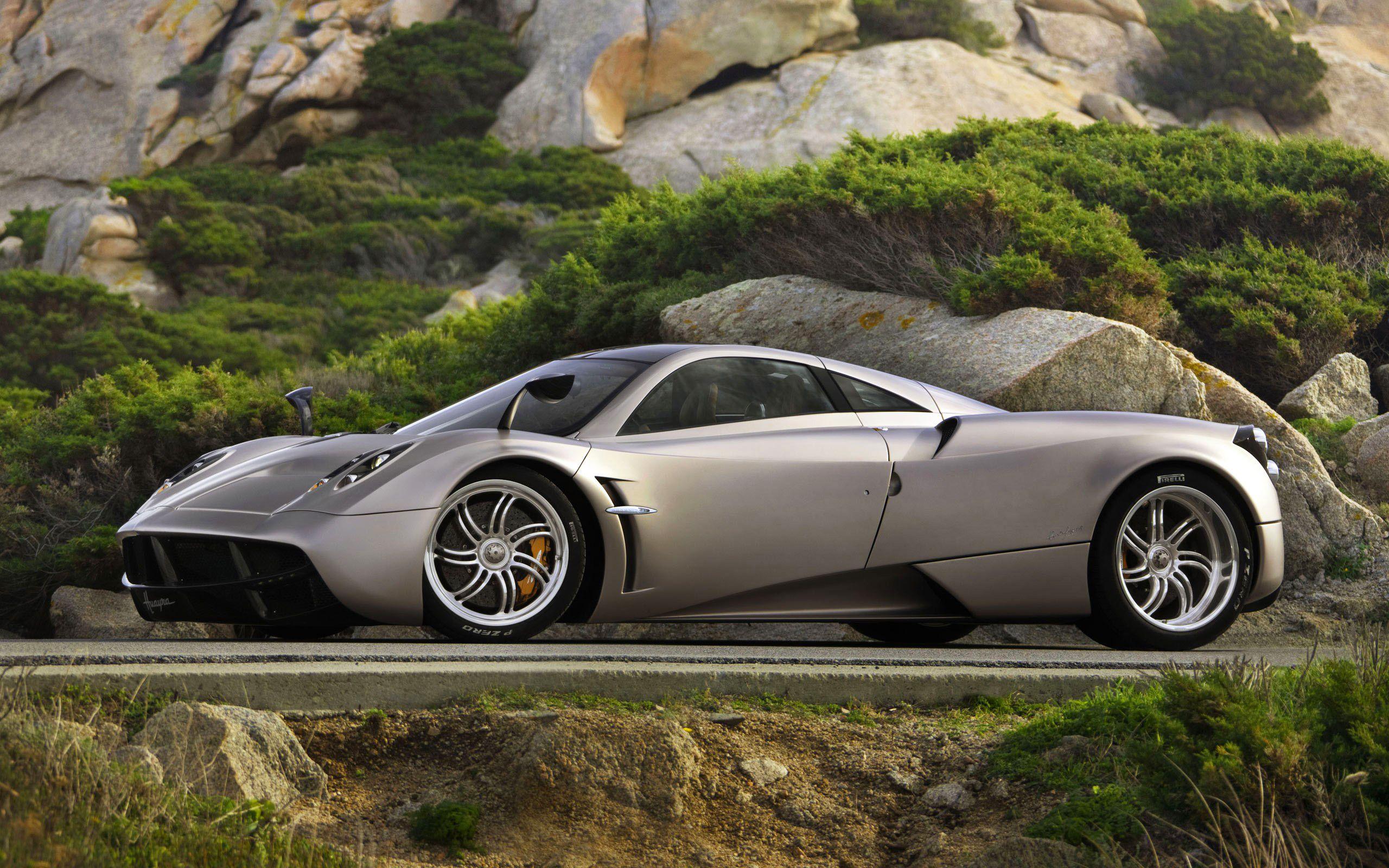 Daily Wallpaper: Pagani Huayra. I Like To Waste My Time