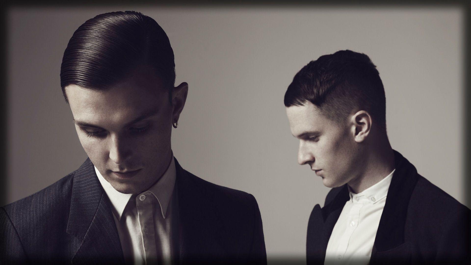 Download wallpaper 1920x1080 hurts, band, suits, look, earring HD