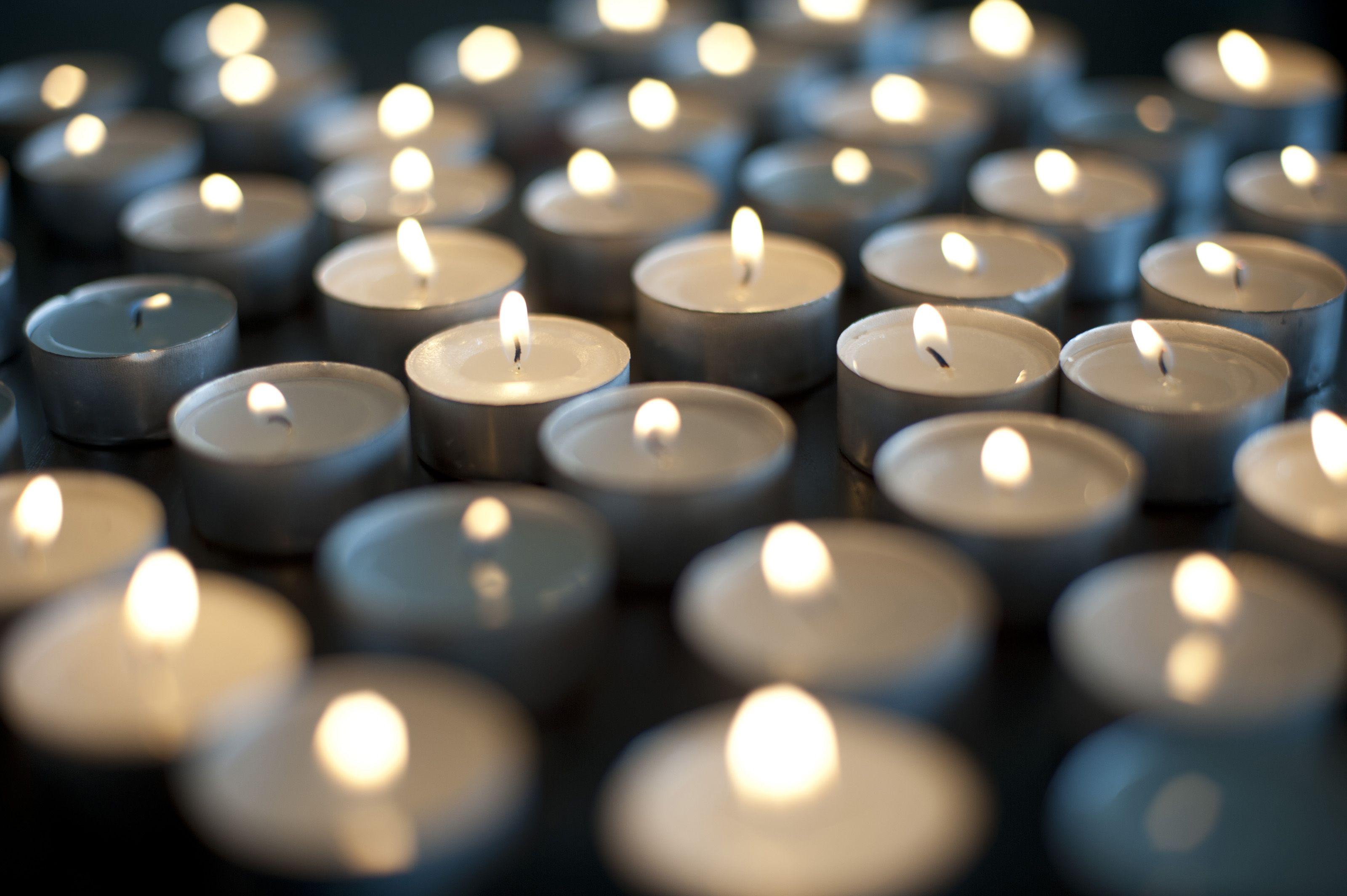 Flickering Glowing Christmas Candles 6368. Stockarch Free