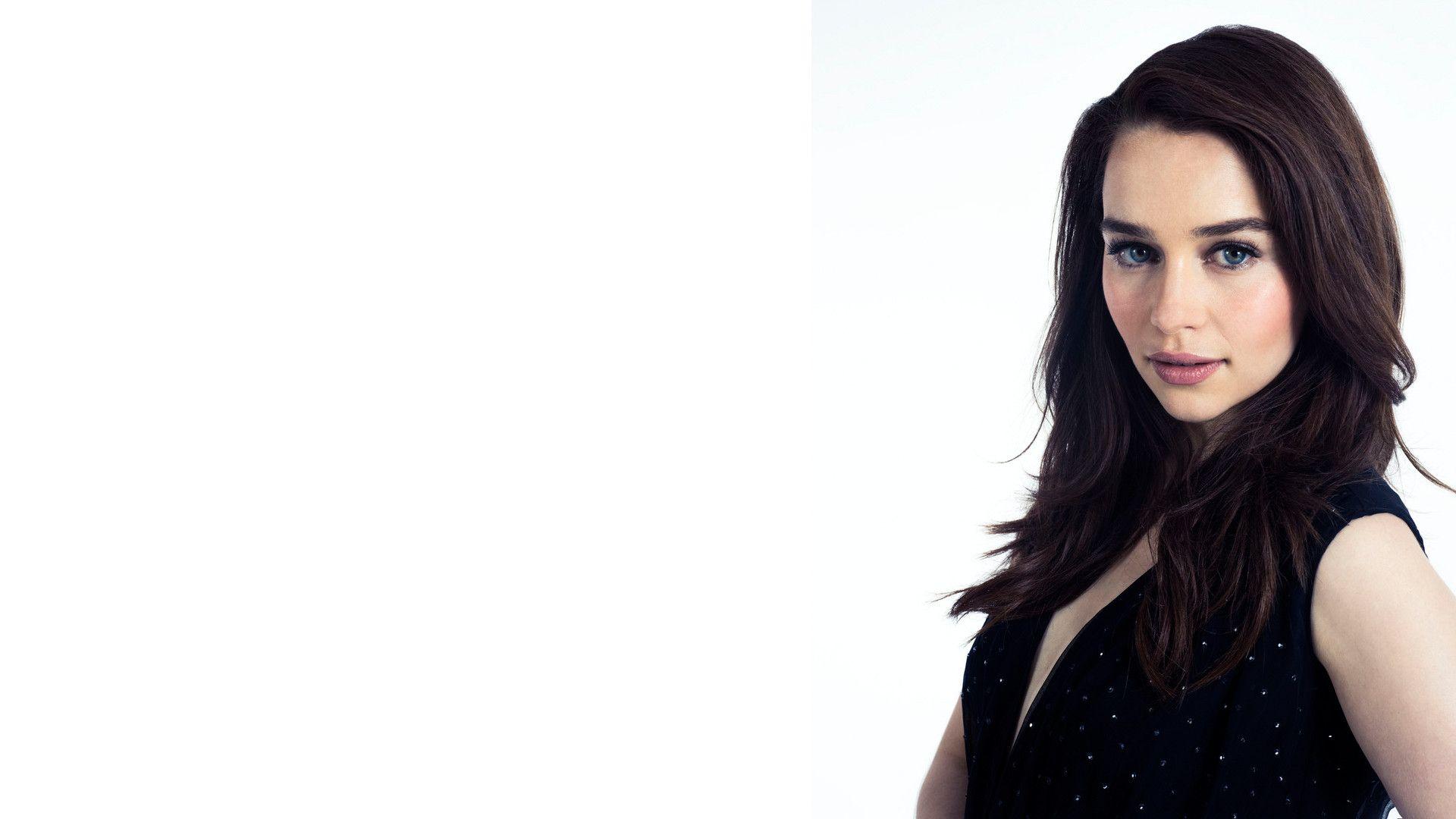 Emilia Clarke Wallpaper HD