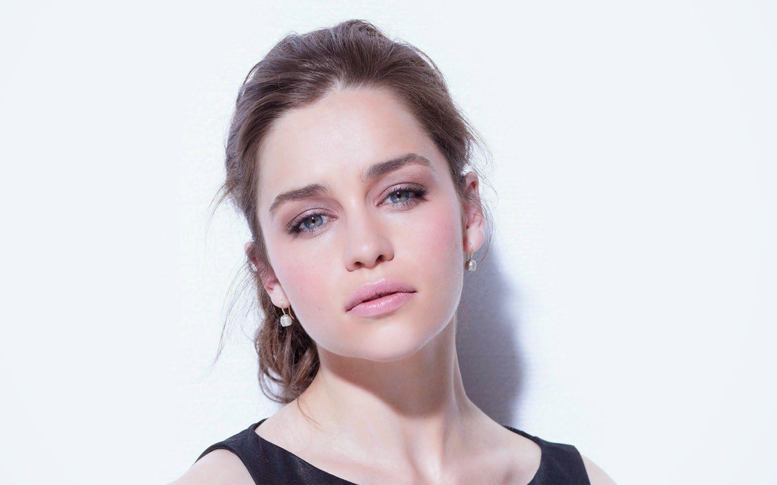 HD Wallpaper of Emilia Clarke Wallpaper of World's Hot Actress