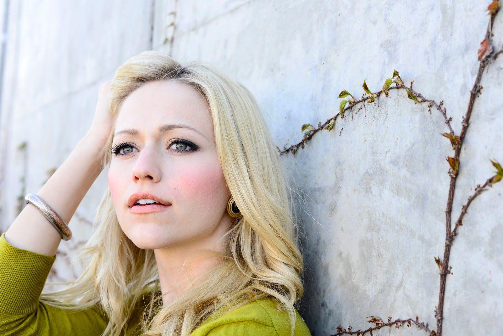 Johanna Braddy Wallpapers - Wallpaper Cave
