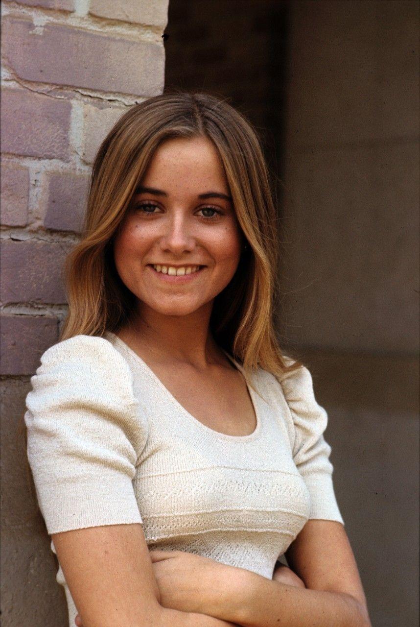 Brady Bunch' star Maureen McCormick says her parents almost turned