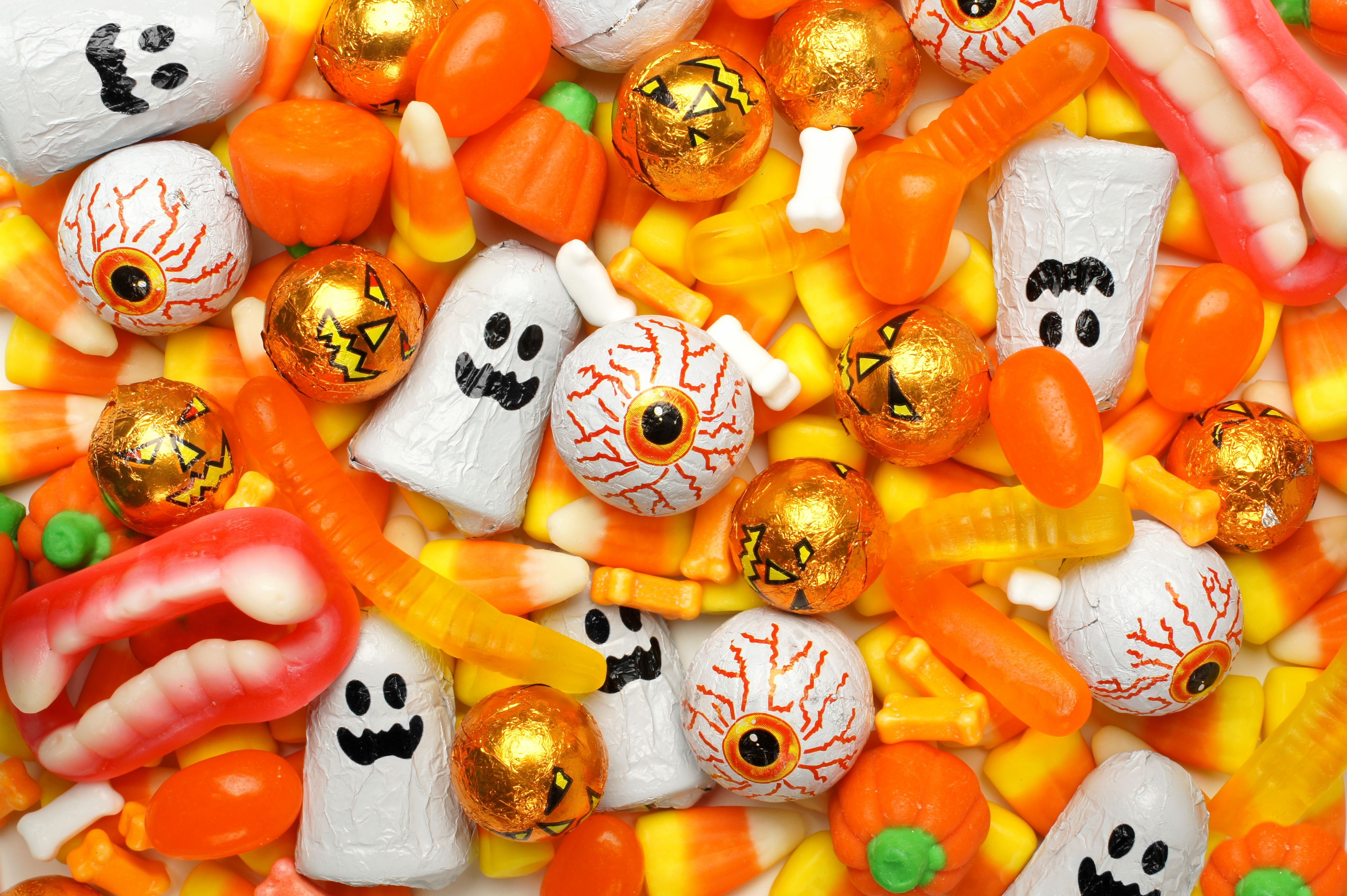 Healthy Candy and Chocolate Options For Halloween
