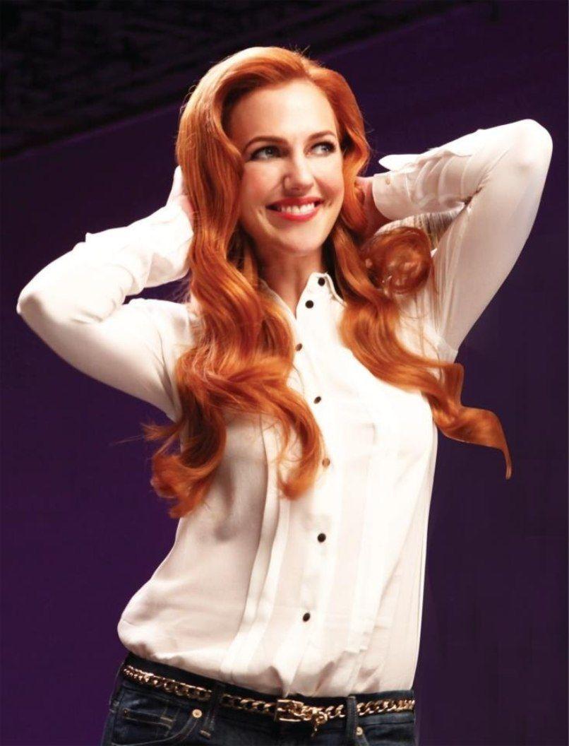 Meryem Uzerli wallpaper